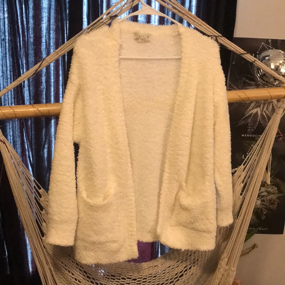 Cute white long sleeve top